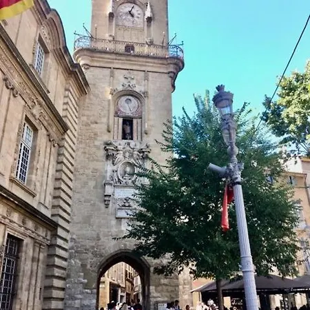Appartamento Petit cocoon rénové avec vue sur les toits d'Aix en Provence Aix-en-Provence Esterno foto